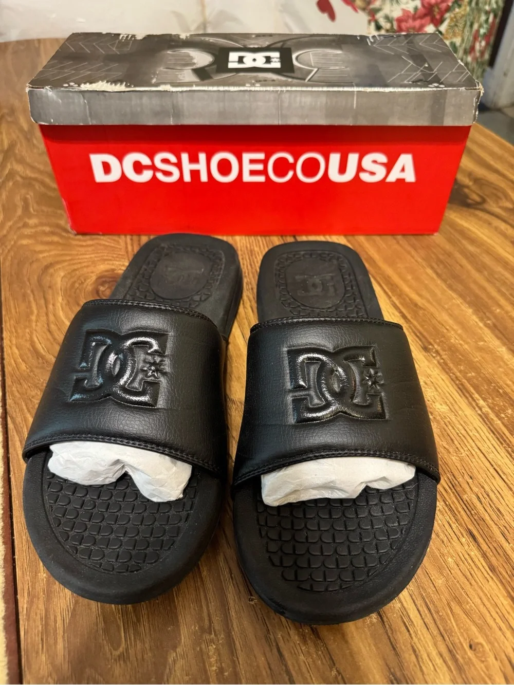DC Mono Black Embossed Slides